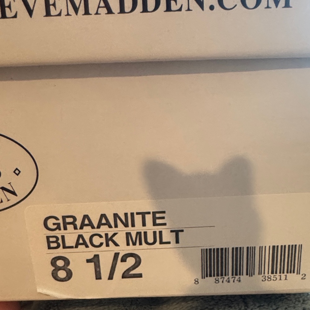 Steve Madden Graanite Black Studded Flats SZ8.5 - Picture 4 of 4